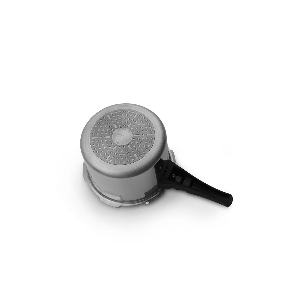 Butterfly Standard Plus Aluminium Induction Base Outer Lid Pressure Cooker, 3 Litres